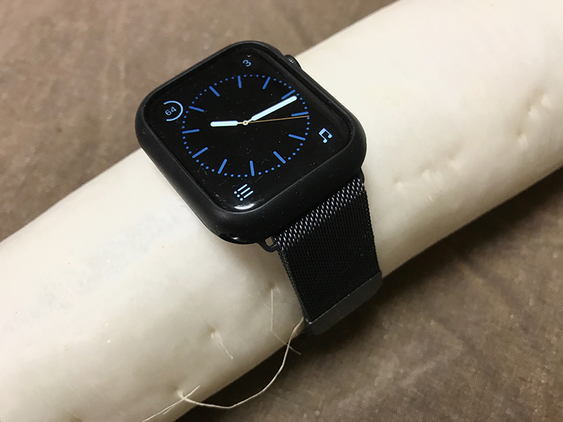 Apple Watch4の安いミラネーゼループを買ったら、磁力が強くて色んな 